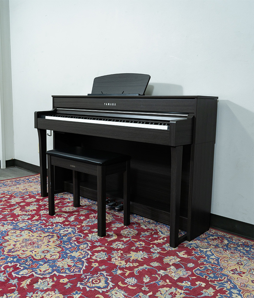 Yamaha CLP-635 Digital Piano Black SN: UCYO001003