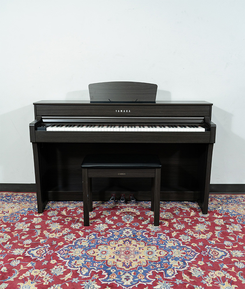 Yamaha CLP-635 Digital Piano Black SN: UCYO001003