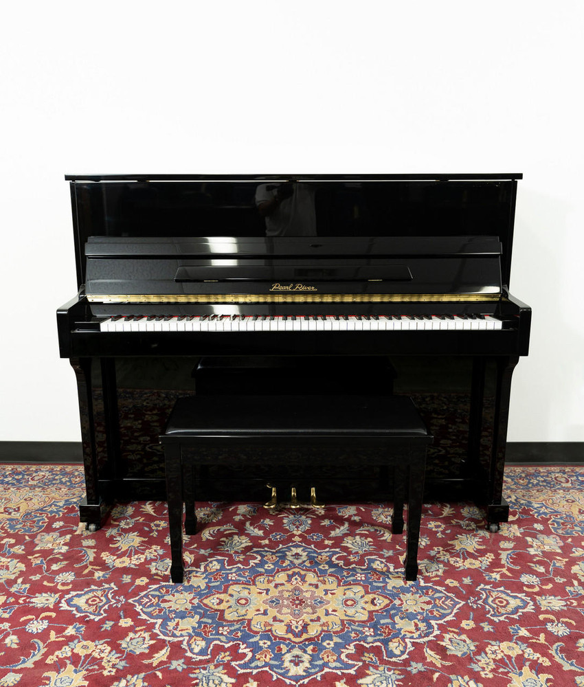 Pearl River 46 UP118M Upright Piano Polished Ebony SN: 308819